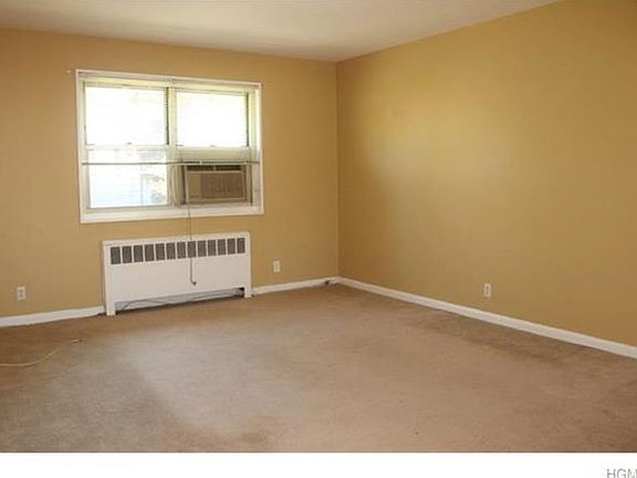 3rd image of 20 Dehaven Dr APT 2D