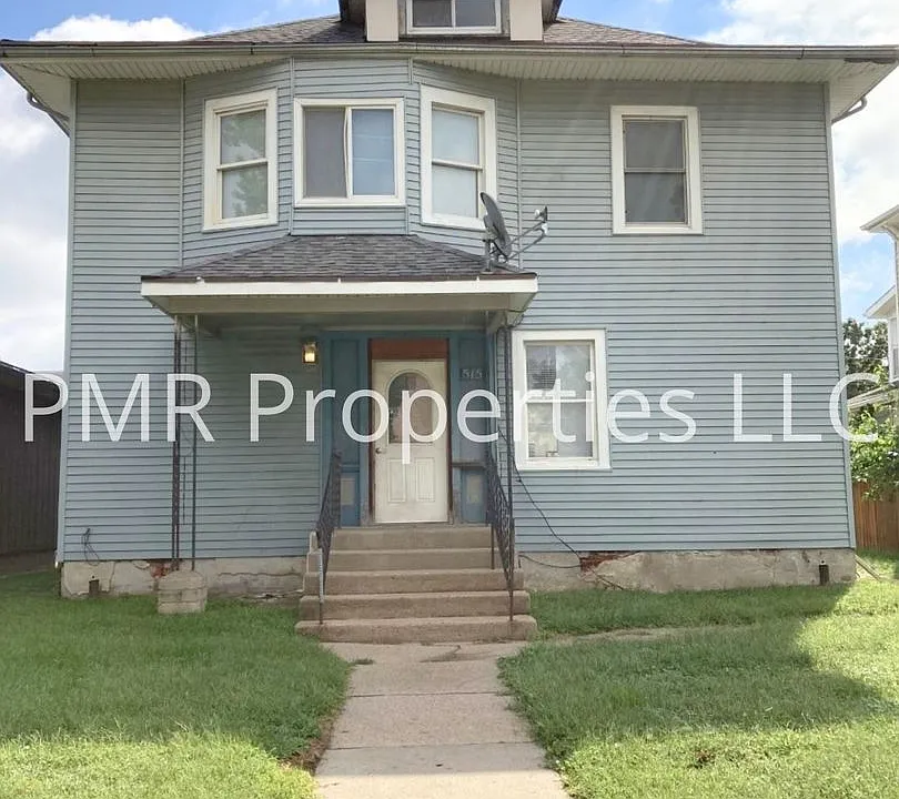 515 S 7th St