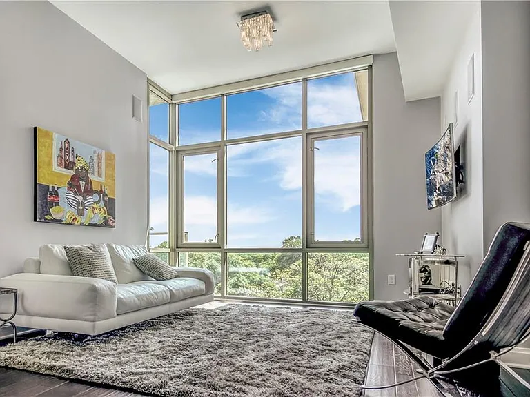 905 Juniper St NE #802 — Photo 6