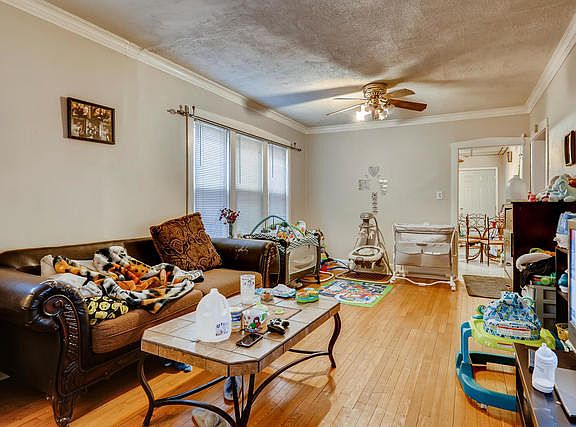 2nd image of 5638 N Kedvale Ave