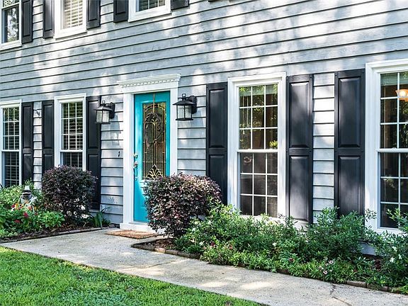 5th image of 900 Lake Haven Ct
