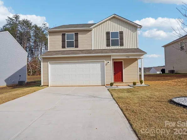 1542 Cannan Mountain Dr, Newton, NC 28658