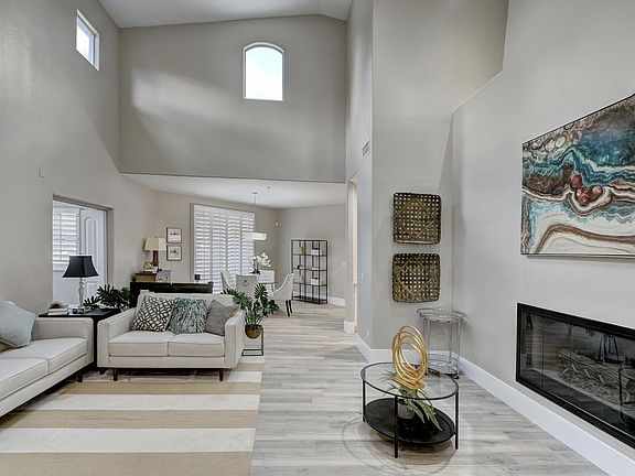 3rd image of 20802 Grayhawk Dr #1072