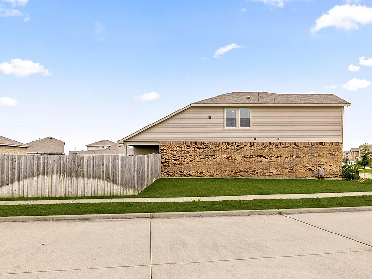 5326 Shady Olive St — Photo 40