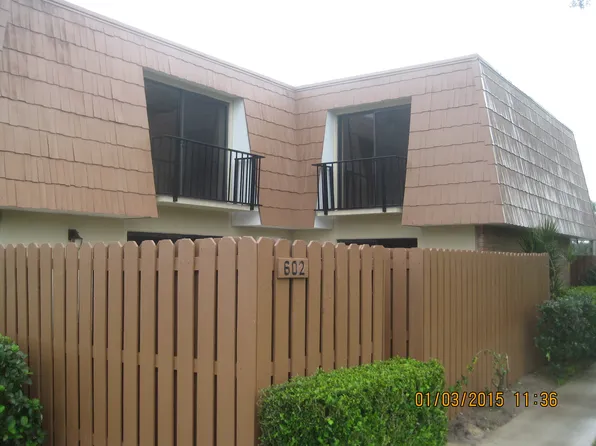 5923 SE Riverboat Dr, Stuart, FL 34997