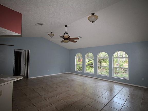 3rd image of 6066 Beedla St