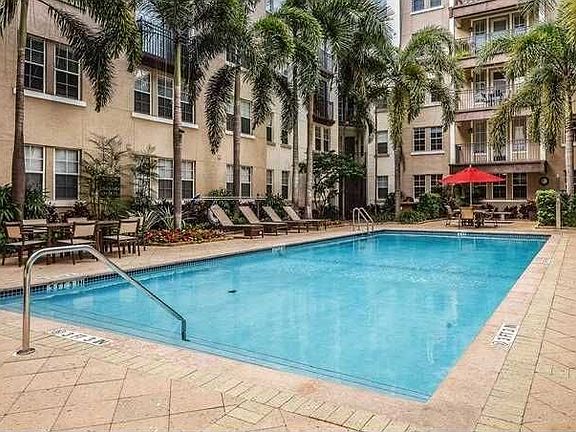 4th image of 533 NE 3rd Ave APT 222