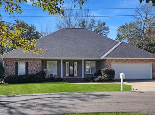 8816 Maili Pl, Diamondhead, MS 39525