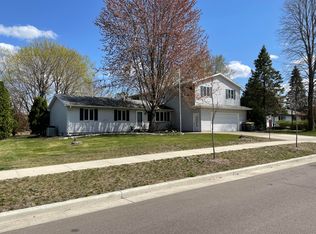 N5422 Abbey Rd, Onalaska, WI 54650