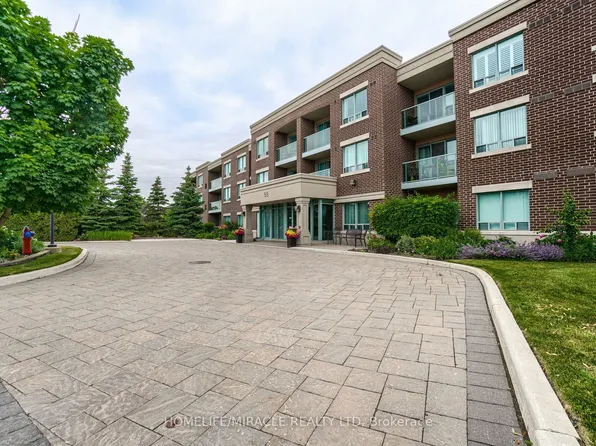 55 Via Rosedale Rd #105, Brampton, ON L6R 0V1