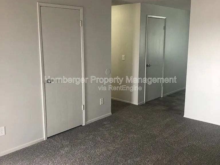 3203 N Smith St #11 — Photo 2