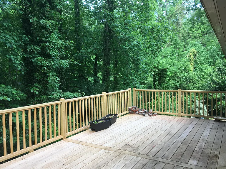 110 Bennett Ct — Photo 8