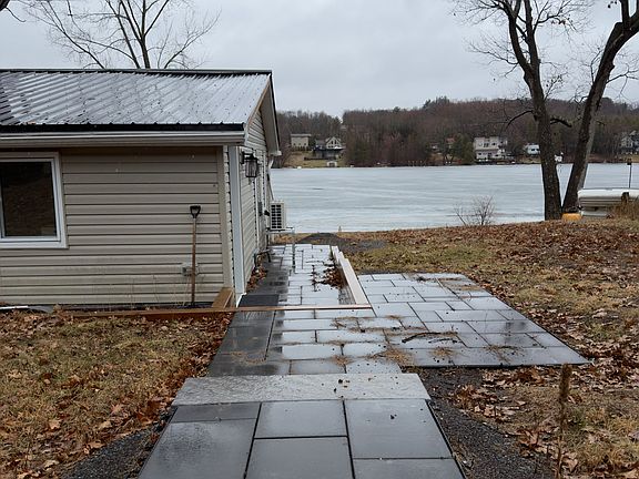 2nd image of 1114 Bayview Dr