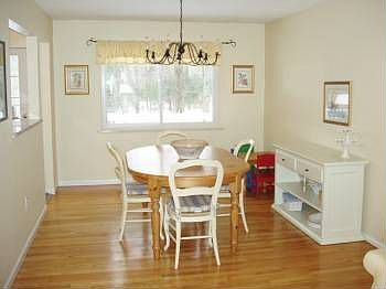 4th image of 6 Teakwood Dr