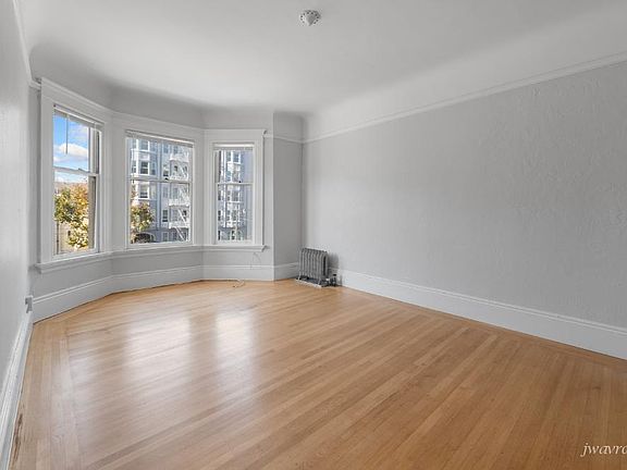 4th image of 2400 Van Ness Ave APT 9