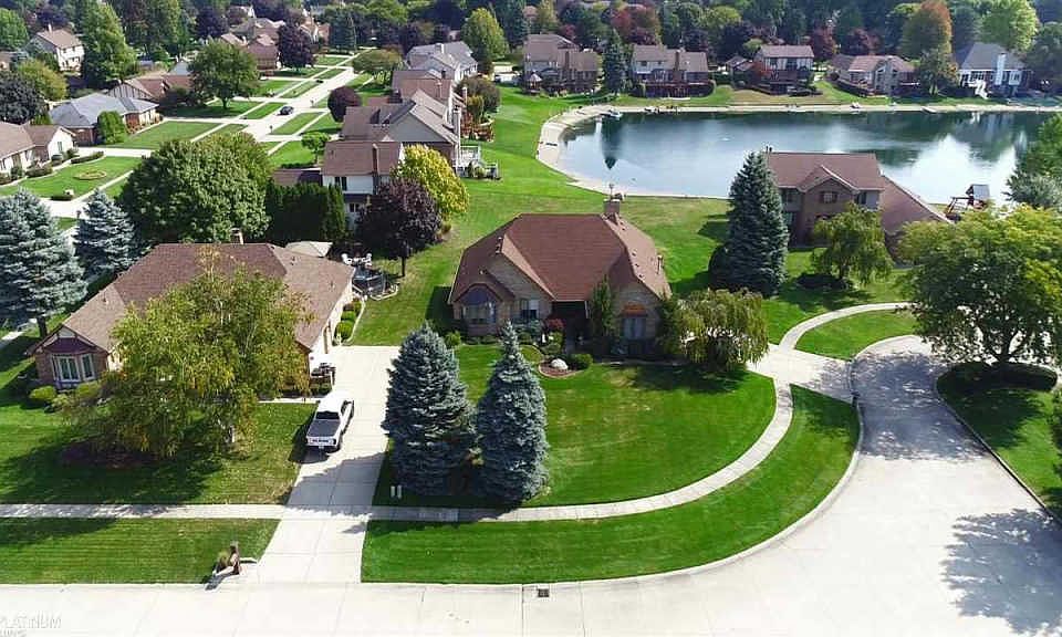 1st image of 46384 Hawkins Ct