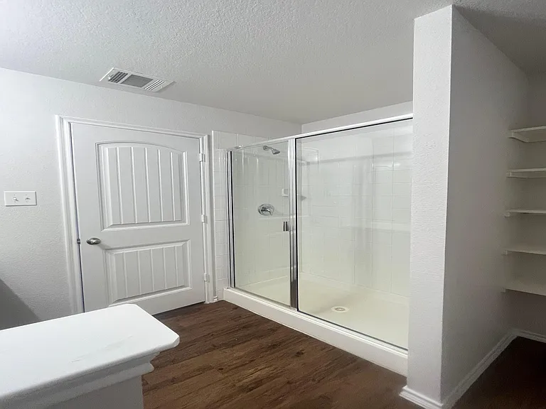 1903 Prairie View Dr — Photo 4