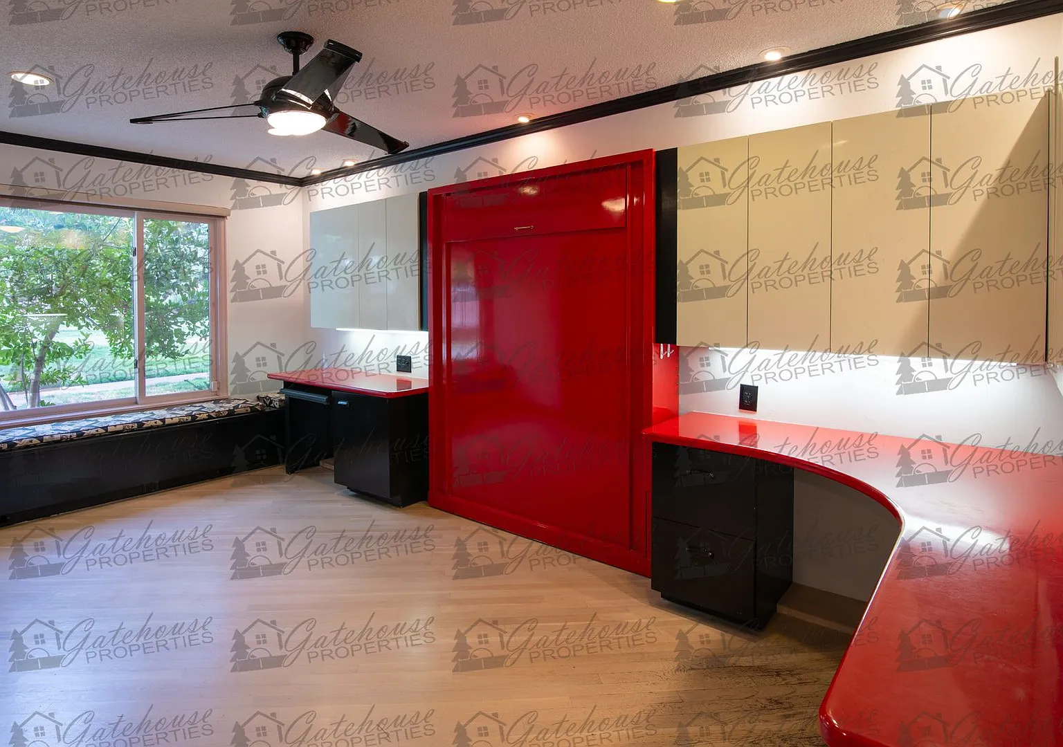 Spacious 4-Bedroom Townhome in Three Fountains $3,000/Month — Photo 4