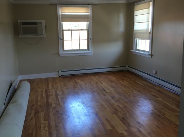 82 Albany St #3