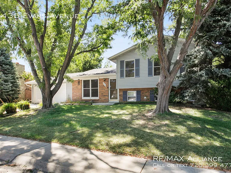 2435 Evans Ave — Photo 1