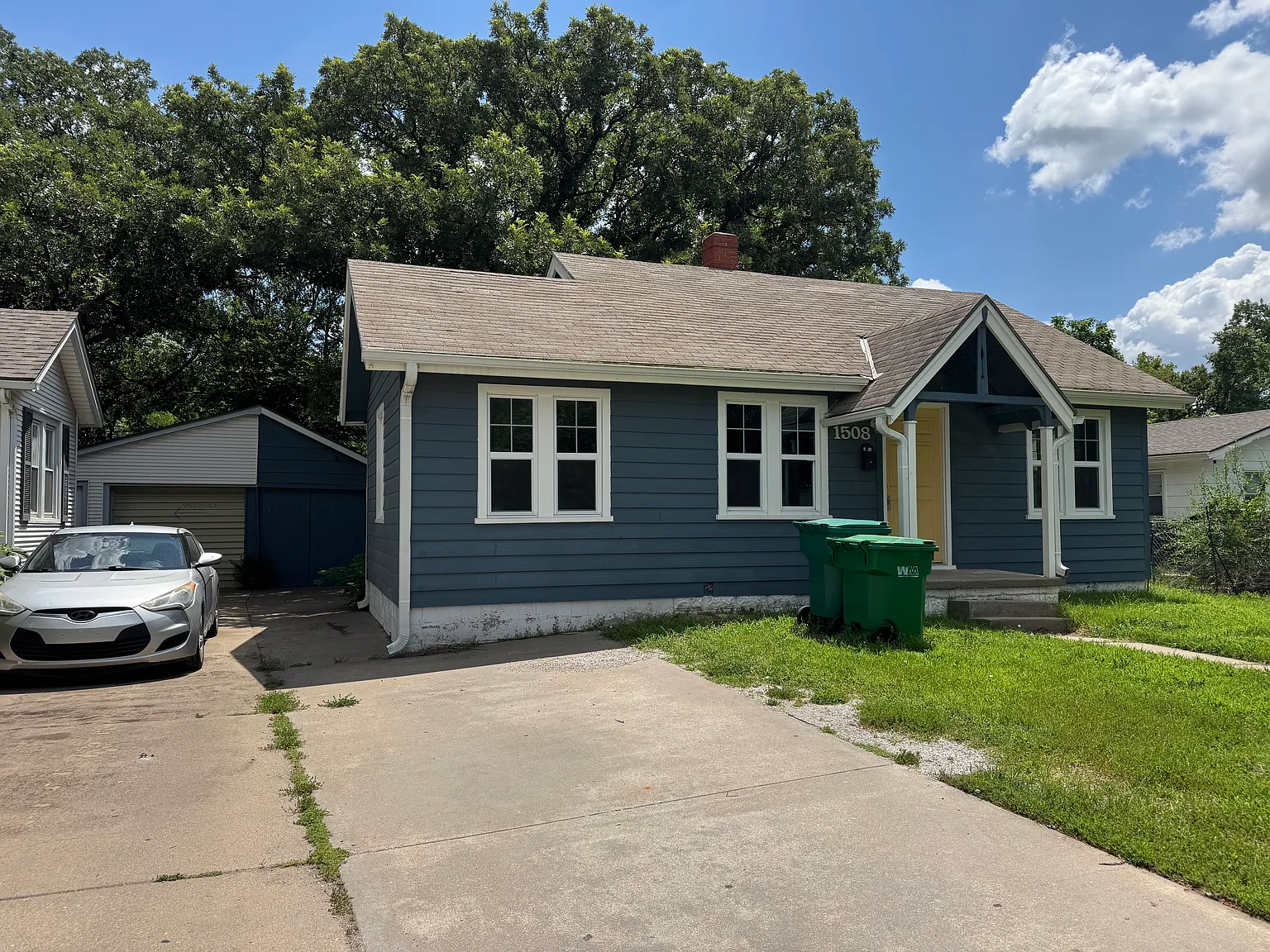 2 bed, 808 sqft, $1,000 — Photo 2