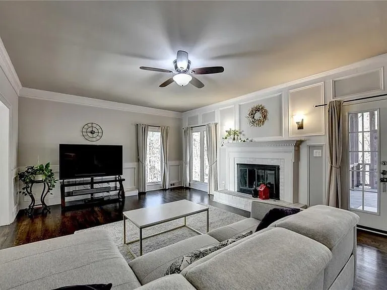 350 S Satinwood Pl — Photo 4