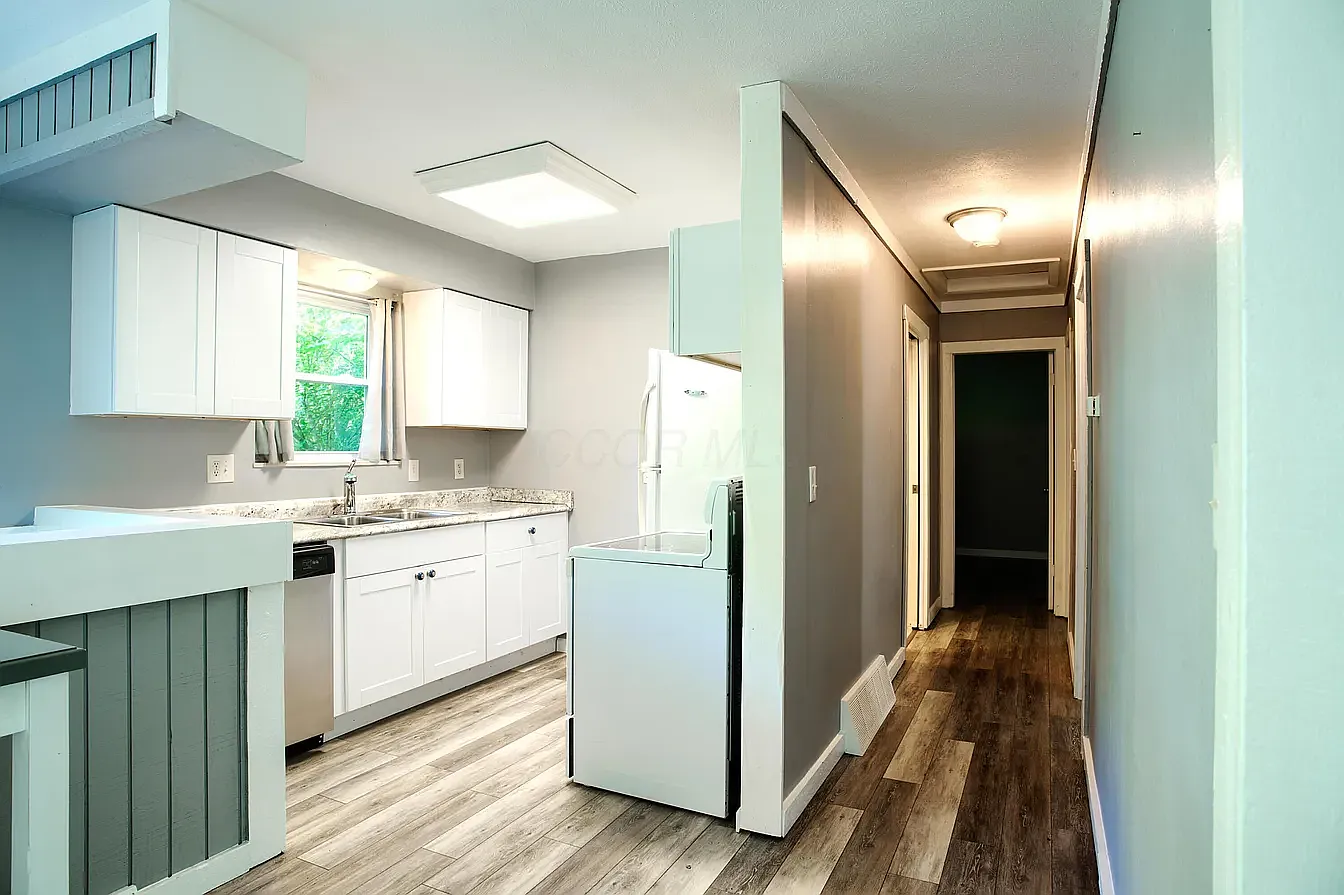 3 bed, 1195 sqft, $3,250 — Photo 4