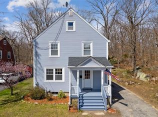 38 Woodland Ct, Lincoln, RI 02865