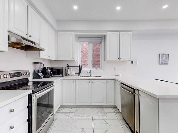 2nd image of 62 Heritage St