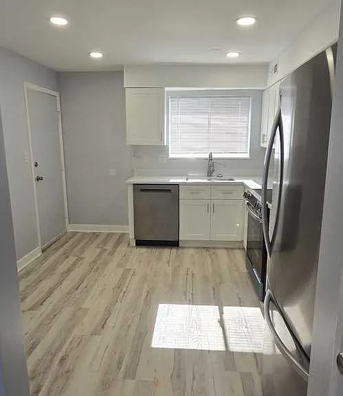 Bay Colony Dr — Photo 5