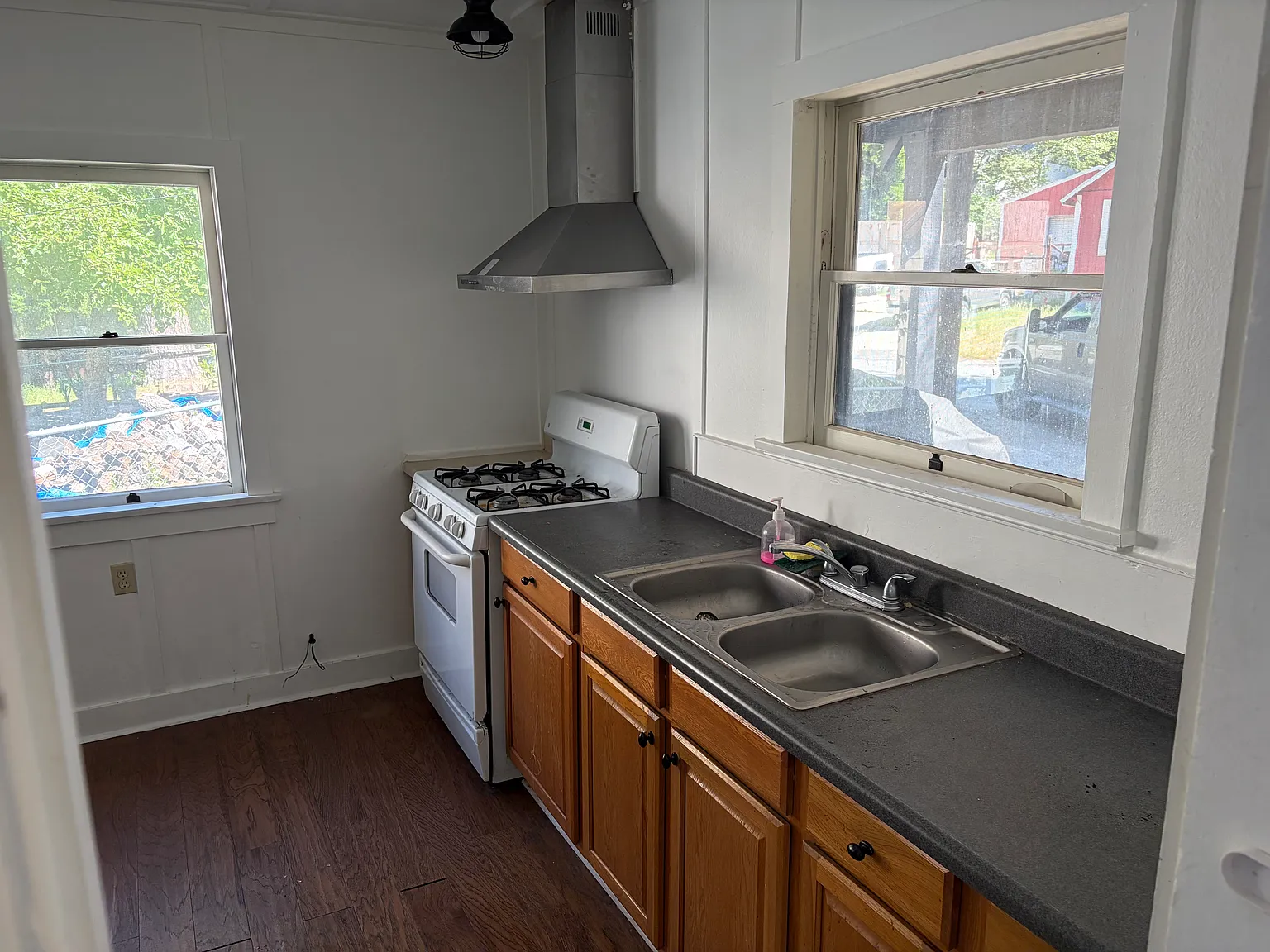 2 bed, 1057 sqft, $1,950 — Photo 3