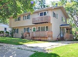 1005 Fern Ave, Saint Charles, IL 60174