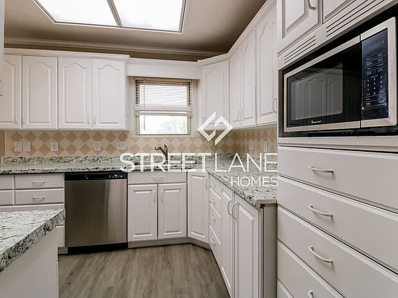 3rd image of 239 E Garden Ave