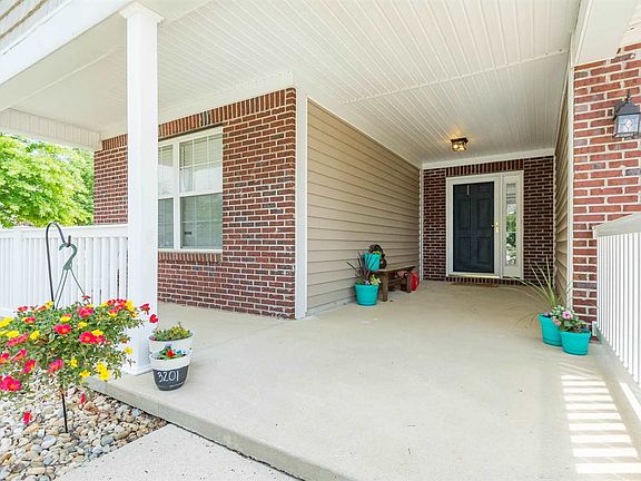 3rd image of 3201 S Dawson Ln