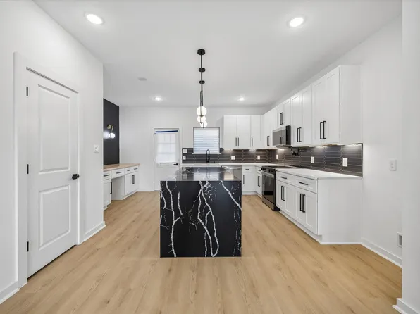 8129 Safebuy St #B, Houston, TX 77028
