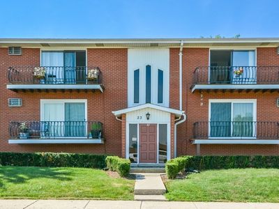 23 Willow Way #108-C, Westmont, IL, 60559