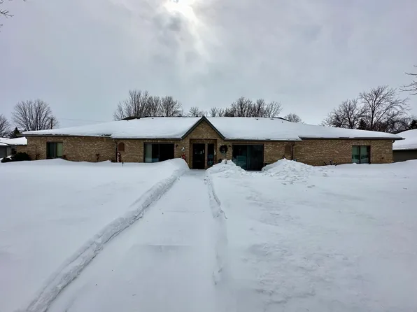 920 E Summit Ave APT 203, Fergus Falls, MN 56537