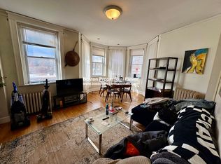 211 Park Dr APT 1, Boston, MA 02215