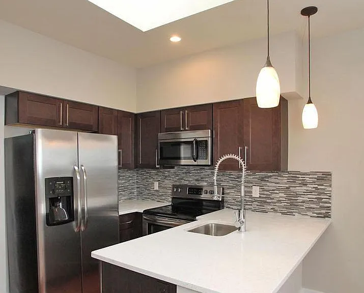 400 S 45th St #1B — Photo 3