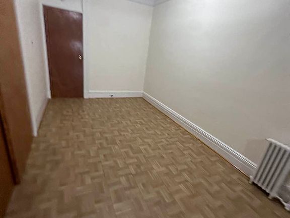 2nd image of 1939 Gates Ave APT 1L