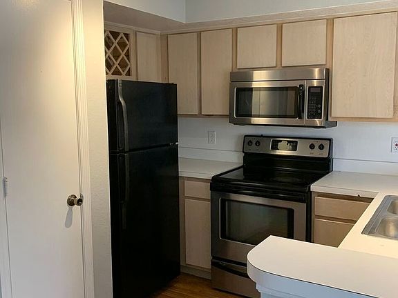 4th image of 7250 Westpointe Blvd APT 1023