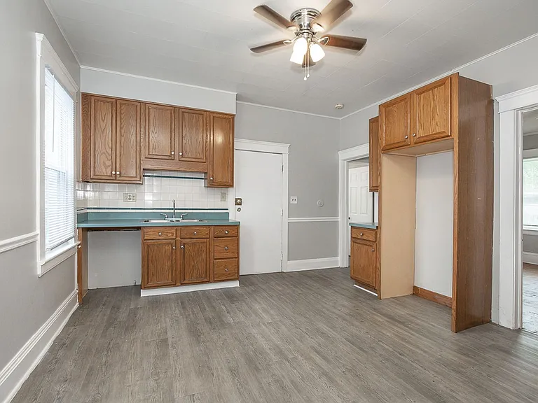 13233 Carrington Ave — Photo 2