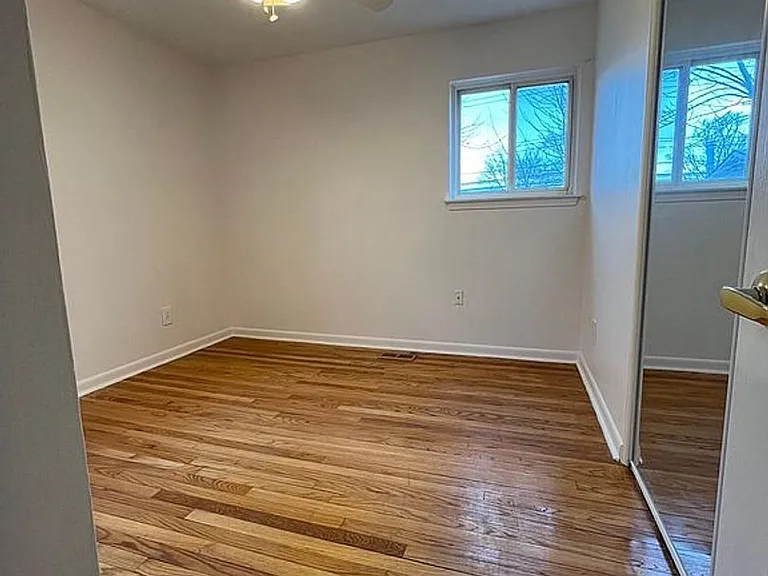 32049 Joy Rd — Photo 9