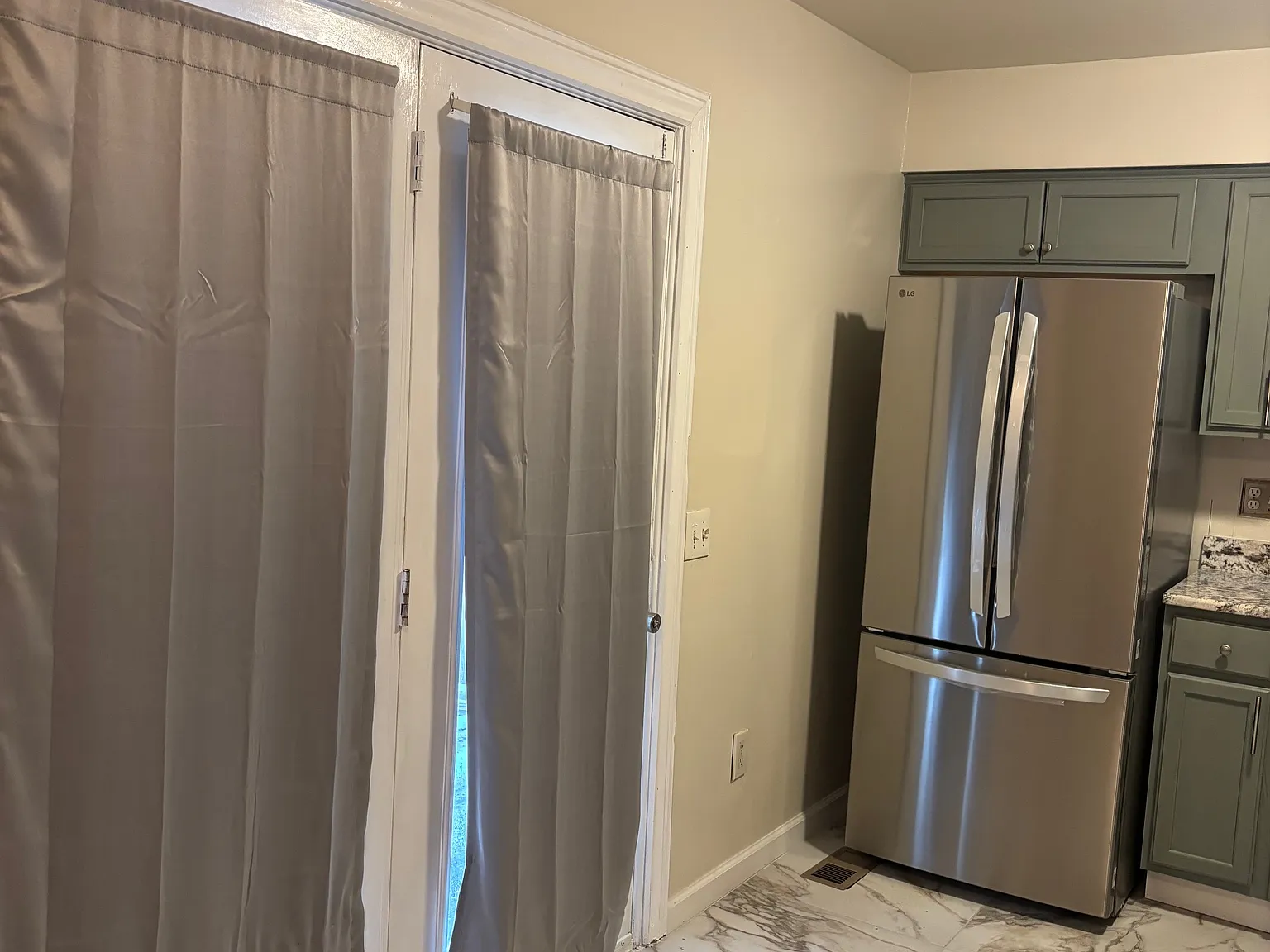 11230 Valley Bend Drive — Photo 3