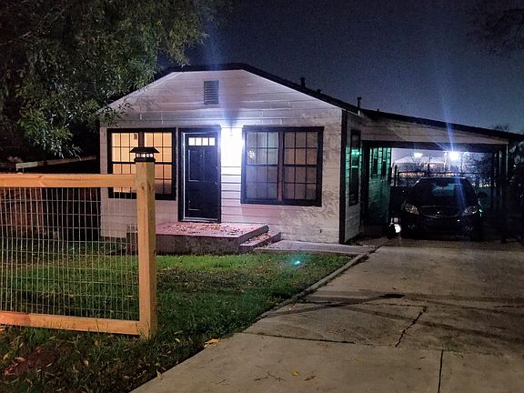 2nd image of 2314 E Crockett St