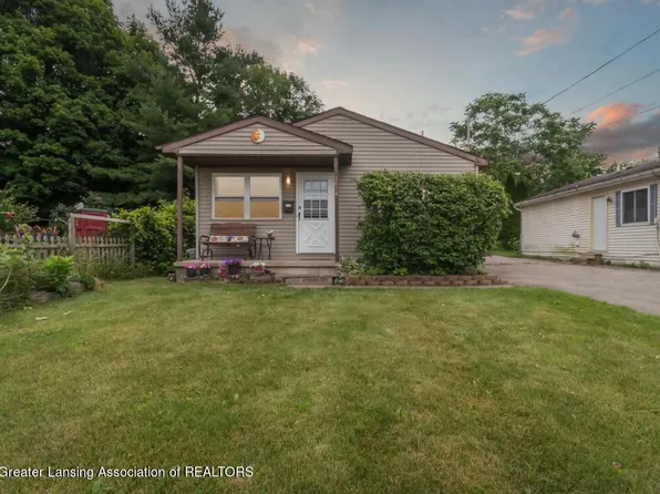 2624 Taylor St, Lansing, MI 48906