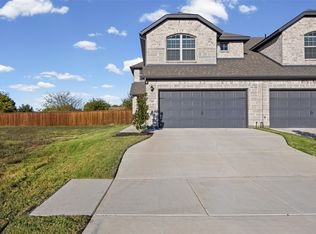 519 Sandiford Ct, Mansfield, TX 76063