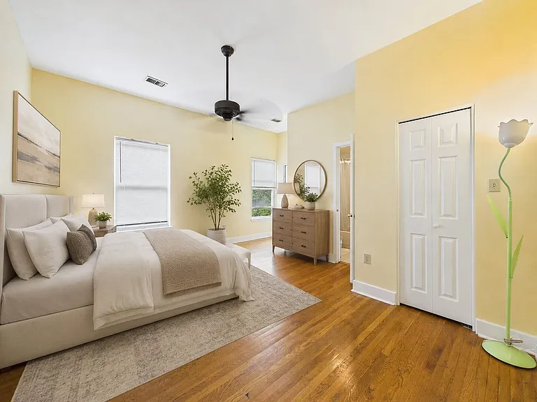 1619 Green Street — Photo 7