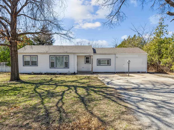 2841 N Clarence Ave, Wichita, KS 67204