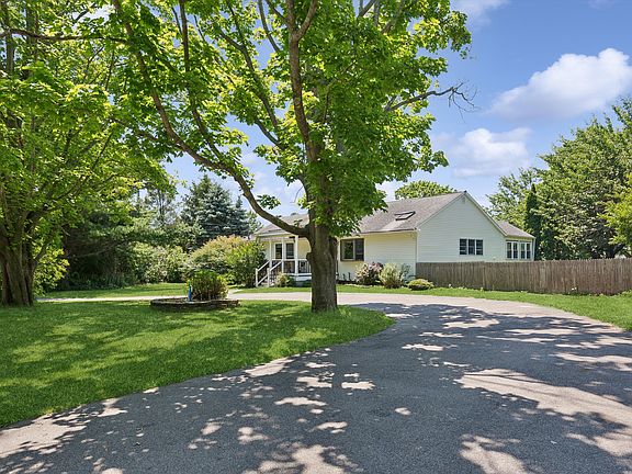 3rd image of 6205 Alvahs Ln